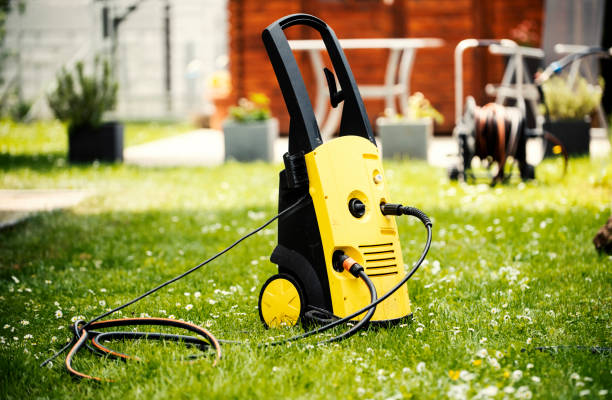 Professional Pressure Washing in Laton, CA